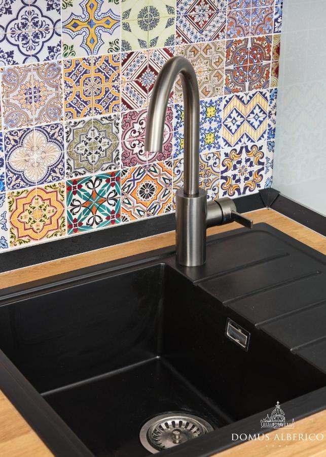Apartamento Domus Alberico 11 *